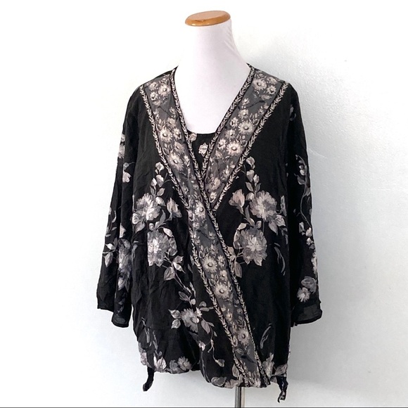Tolani Collection Floral Surplice Top Large FINAL - Picture 1 of 6